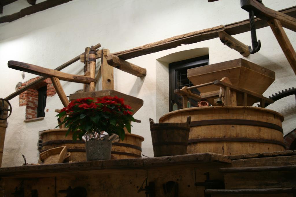 Hostal Il Vecchio Mulino Di Bairo Exterior foto